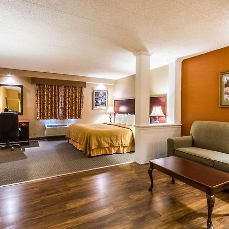 Quaint Inn&Suites McHenry Extérieur photo