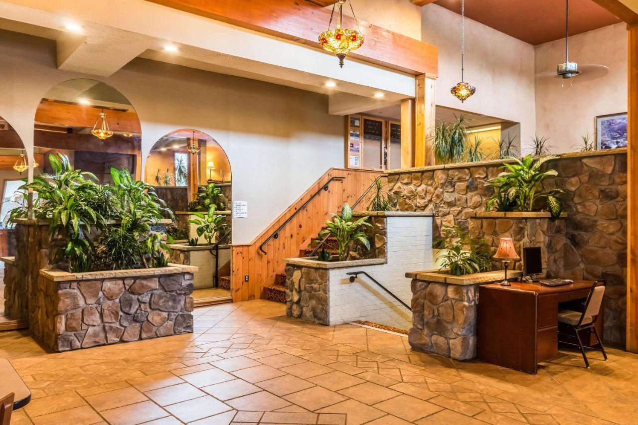 Quaint Inn&Suites McHenry Extérieur photo
