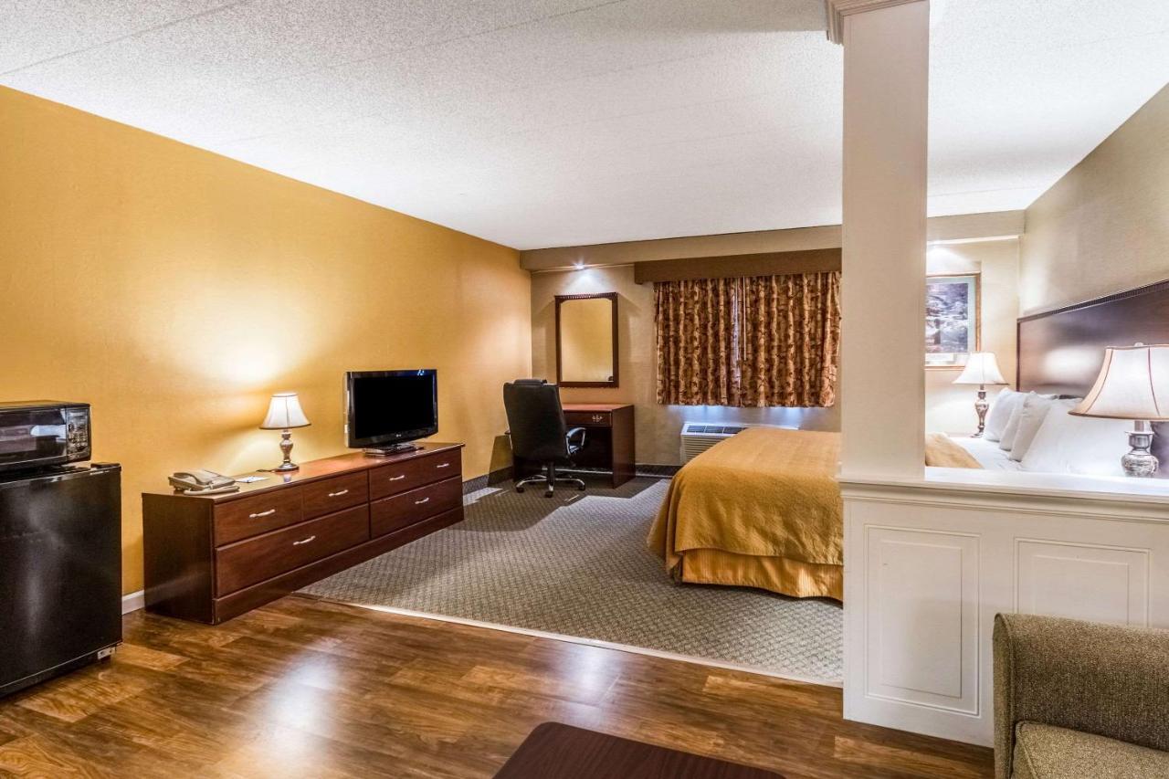 Quaint Inn&Suites McHenry Extérieur photo